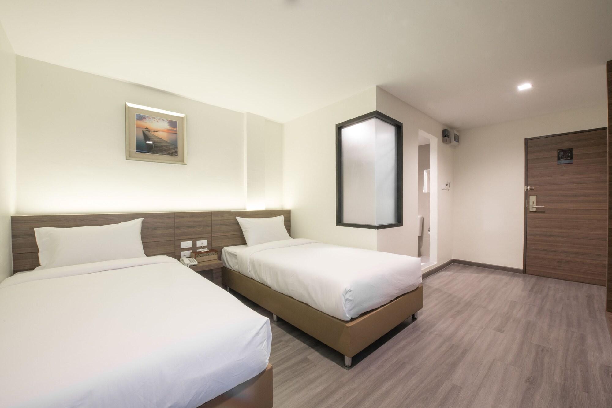 Sovereign Group Hotel At Pratunam Бангкок Экстерьер фото