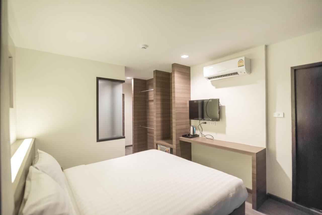 Sovereign Group Hotel At Pratunam Бангкок Экстерьер фото